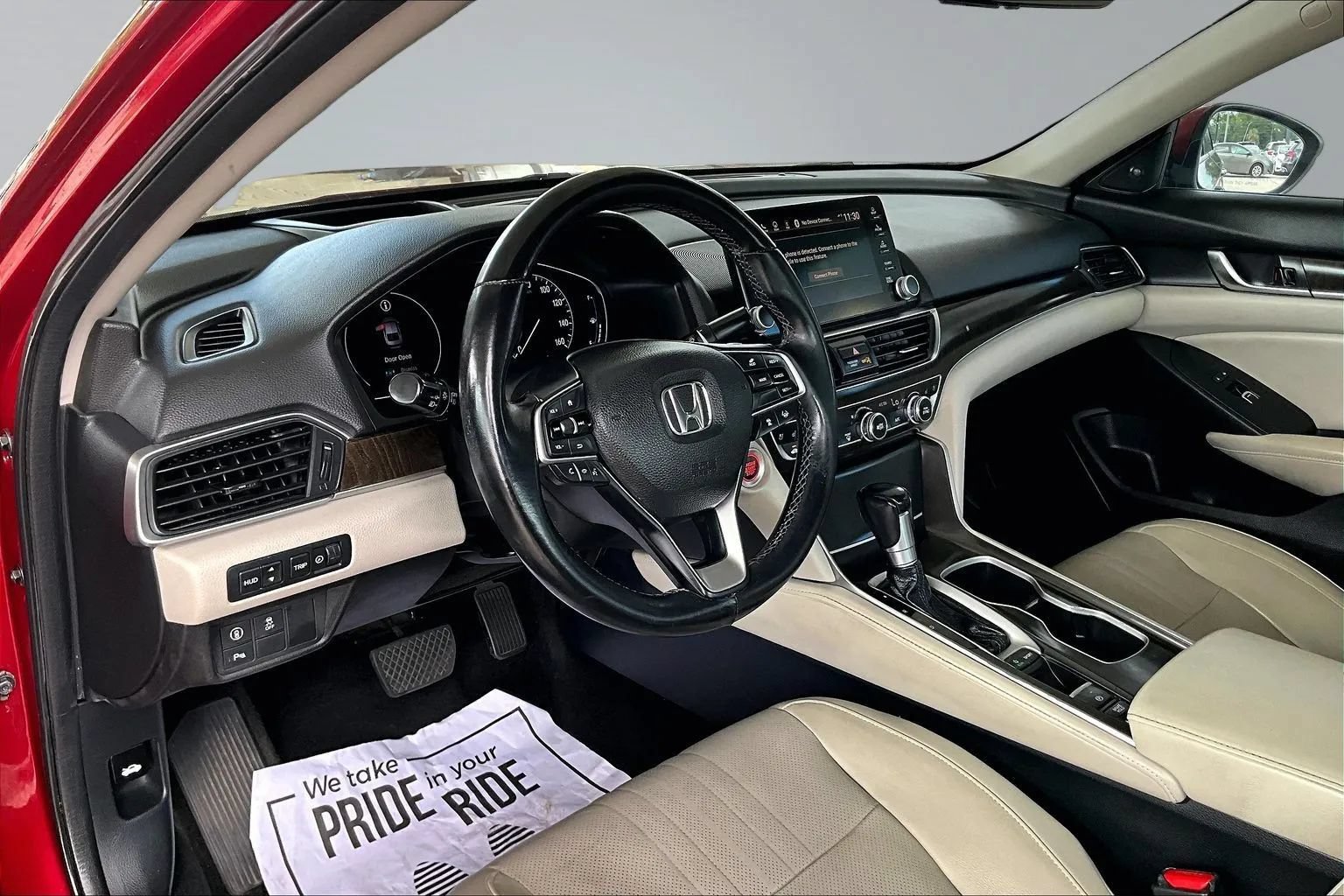 Used 2018 Honda Accord Touring image 14