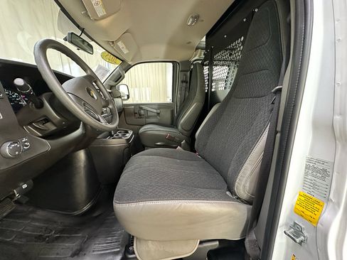 Certified 2025 Chevrolet Express 2500 w/ Driver Convenience Package RWD image 22