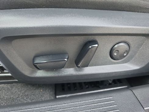 Certified 2022 Nissan Rogue SV image 12