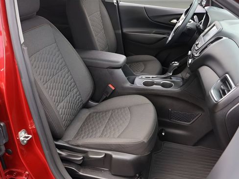 Used 2018 Chevrolet Equinox LT FWD image 17