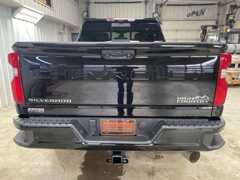 Certified 2023 Chevrolet Silverado 3500 High Country w/ Z71 Off-Road Package image 10