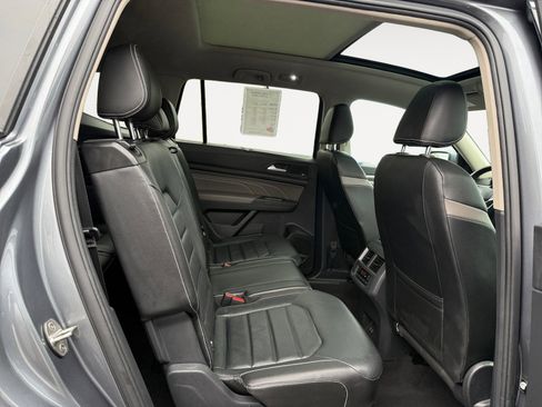 Certified 2023 Volkswagen Atlas SEL Premium image 18