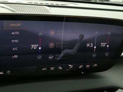 New 2026 Buick Enclave Sport Touring w/ Power Package image 8