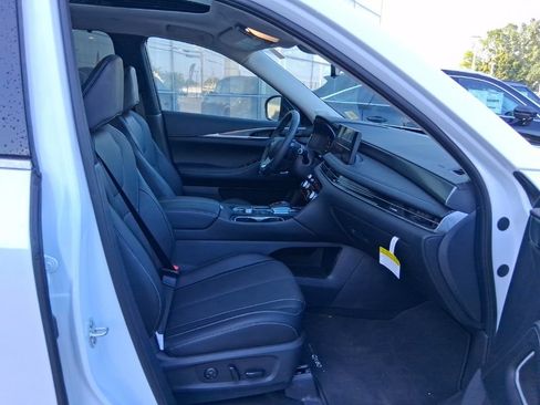 Certified 2026 INFINITI QX60 Luxe w/ Cargo Package AWD/4WD image 37