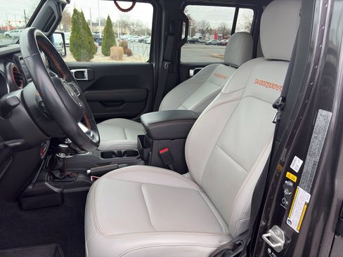 Used 2023 Jeep Gladiator Mojave image 10