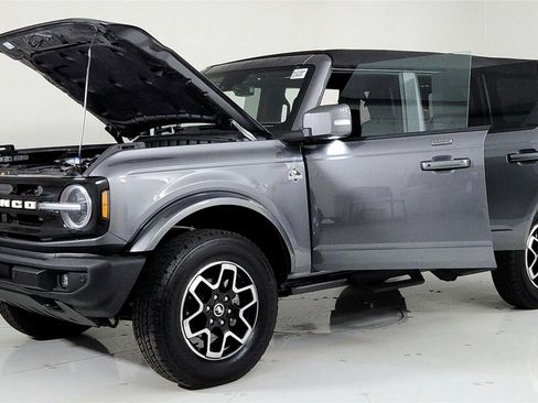 Used 2023 Ford Bronco Outer Banks image 12