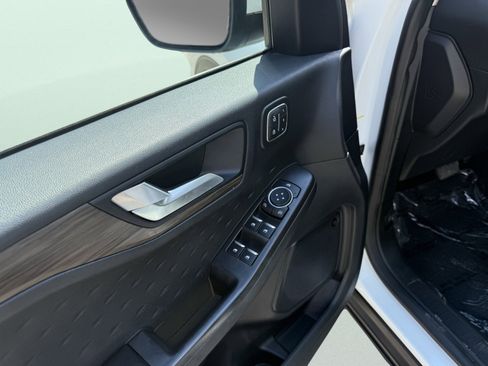 Used 2020 Ford Escape Titanium image 26