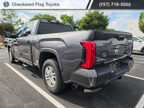 Used 2022 Toyota Tundra SR5 w/ SR5 Convenience Package AWD/4WD image 4