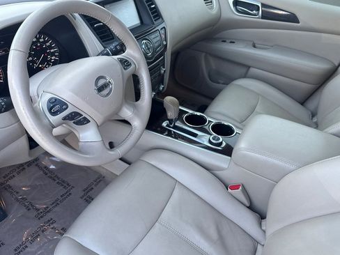 Used 2014 Nissan Pathfinder SL w/ Cargo Package image 4