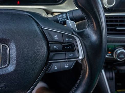 Used 2021 Honda Accord Touring image 17