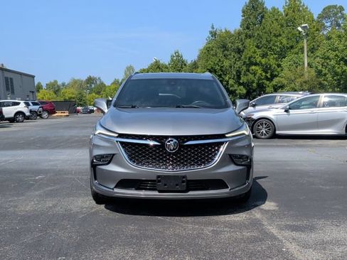 Used 2023 Buick Enclave Avenir w/ Avenir Technology Package AWD/4WD image 9