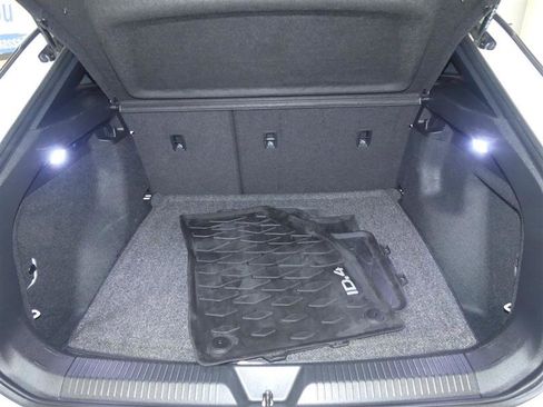 Used 2024 Volkswagen ID.4 Pro image 31