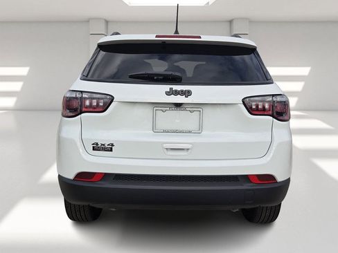 New 2026 Jeep Compass Latitude image 4