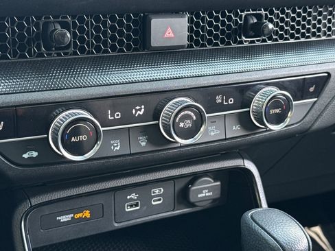 Used 2024 Honda CR-V EX image 17