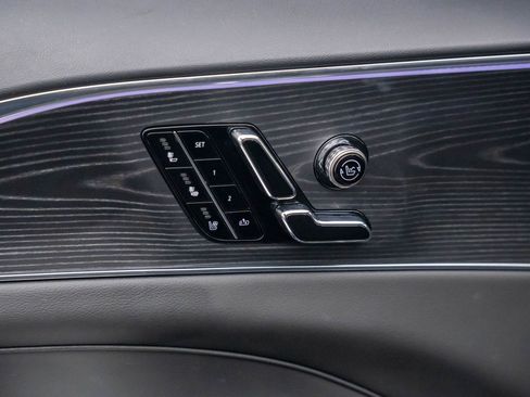 Certified 2025 Cadillac Lyriq Luxury w/ LPO, Floor Liner Package AWD/4WD image 16