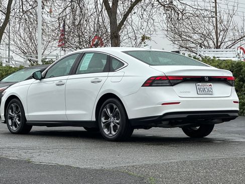 Used 2023 Honda Accord EX image 6