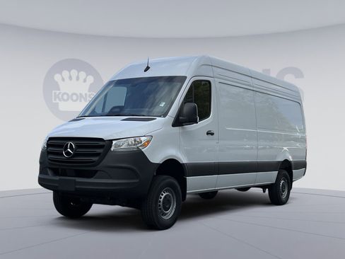 New 2025 Mercedes-Benz Sprinter 2500 image 1