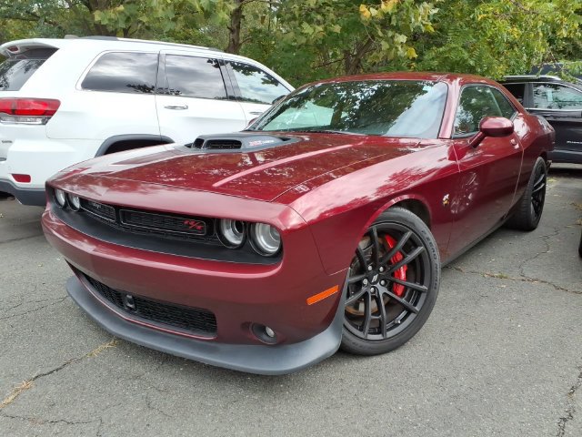 Used 2019 Dodge Challenger R/T Scat Pack w/ Shaker Package RWD image 5