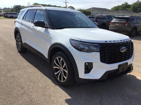 New 2026 Ford Explorer ST-Line AWD/4WD image 7