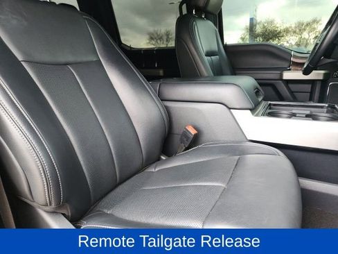 Used 2022 Ford F250 Lariat w/ Black Appearance Package image 13