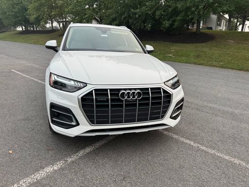 Used 2021 Audi Q5 Prestige w/ Prestige Package AWD/4WD image 2