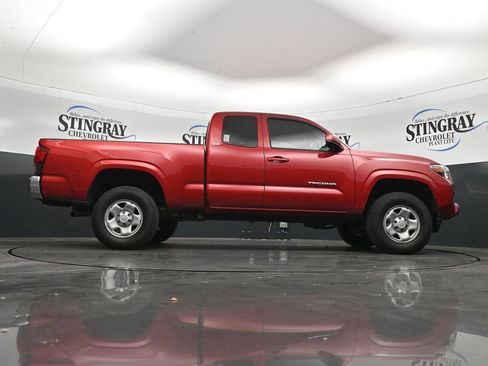 Used 2022 Toyota Tacoma SR5 RWD image 33