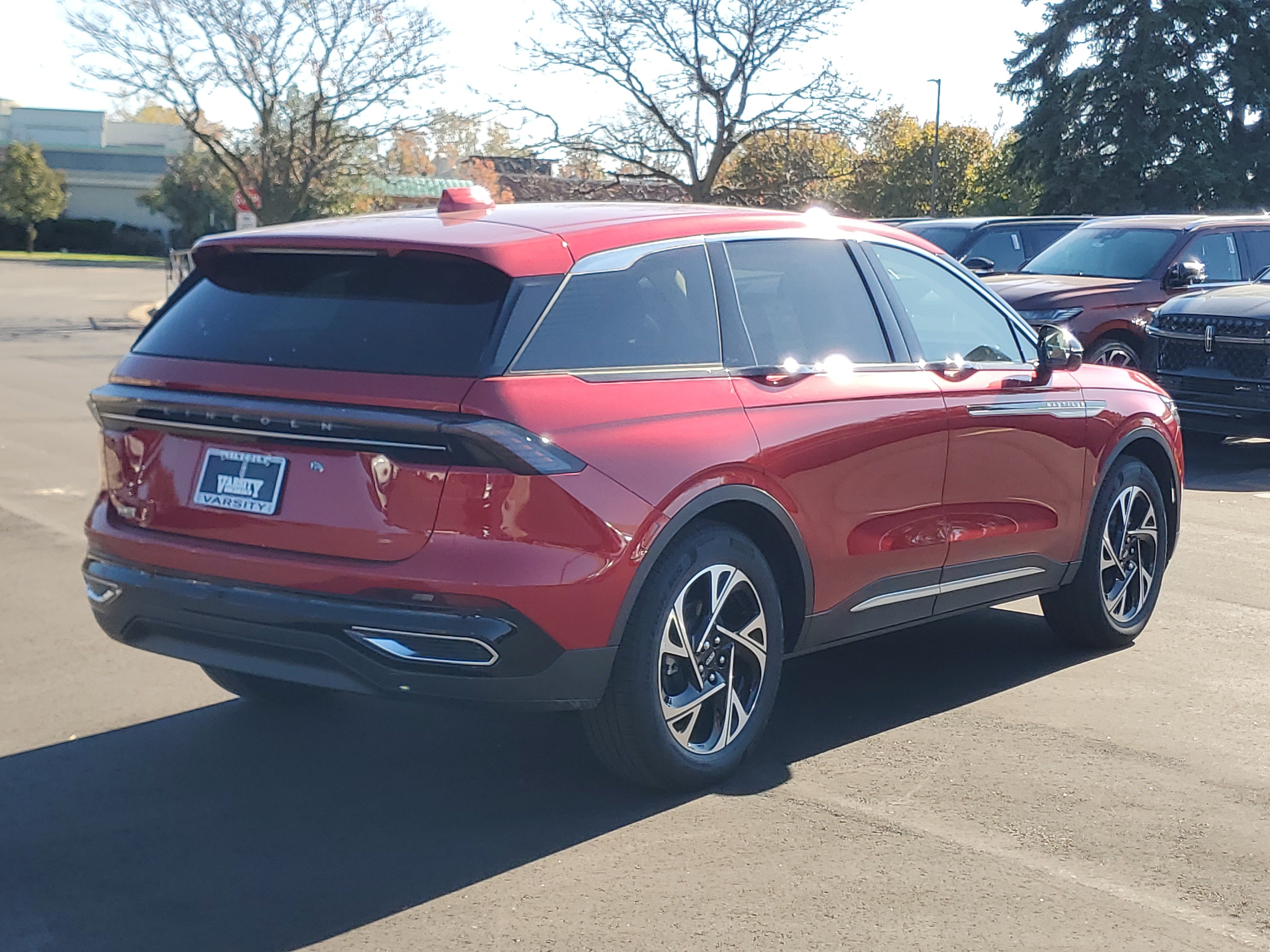 New 2026 Lincoln Nautilus Premier AWD/4WD image 4