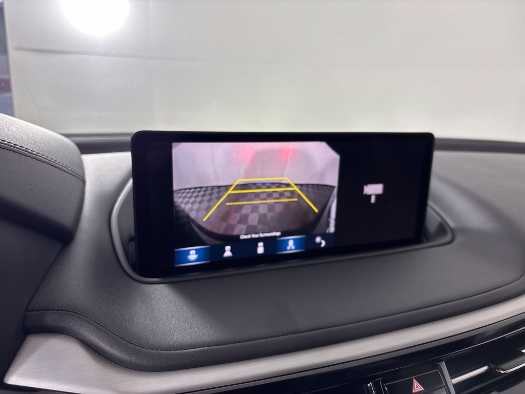 Certified 2024 Acura MDX w/ Technology Package FWD image 31