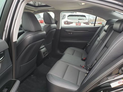 Used 2018 Lexus ES 350 w/ Accessory Package image 16