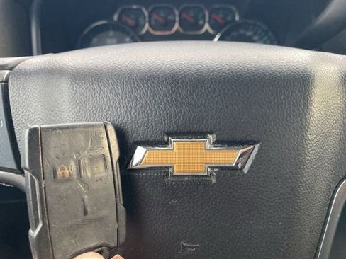 Used 2019 Chevrolet Silverado 1500 LT image 40