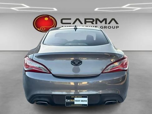 Used 2013 Hyundai Genesis 3.8 RWD image 4