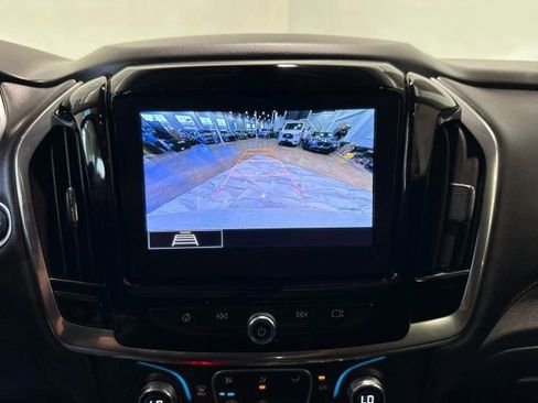Used 2020 Chevrolet Traverse LT image 21