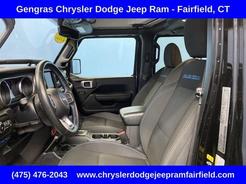 Certified 2022 Jeep Wrangler Unlimited Rubicon 4xe w/ Cold Weather Group AWD/4WD image 9