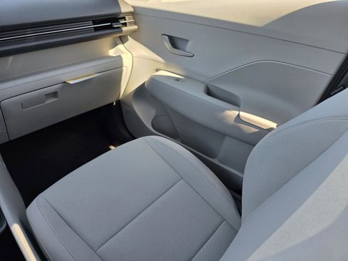 New 2026 Hyundai Kona SE image 13