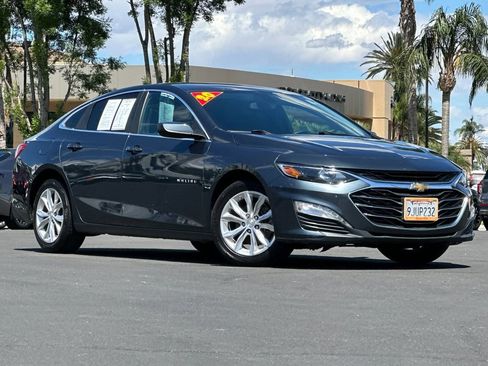 Used 2020 Chevrolet Malibu LT FWD image 1