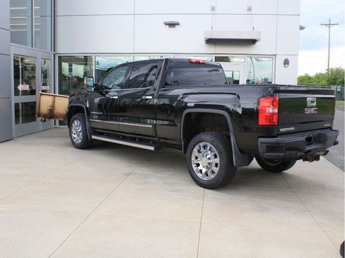 Used 2016 GMC Sierra 2500 Denali w/ Snow Plow Prep Package AWD/4WD image 8
