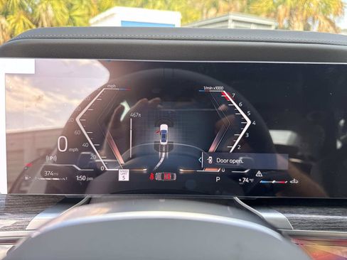 New 2026 BMW 740i w/ Premium Package image 29