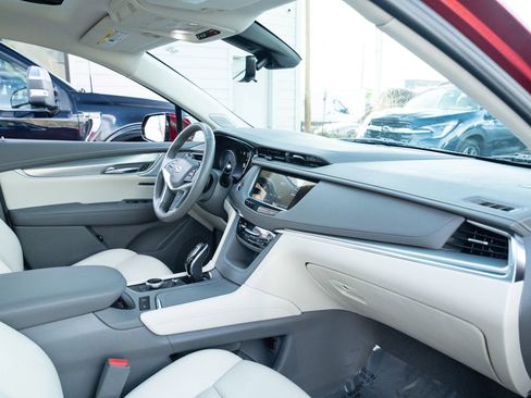 Used 2021 Cadillac XT5 Premium Luxury AWD/4WD image 22