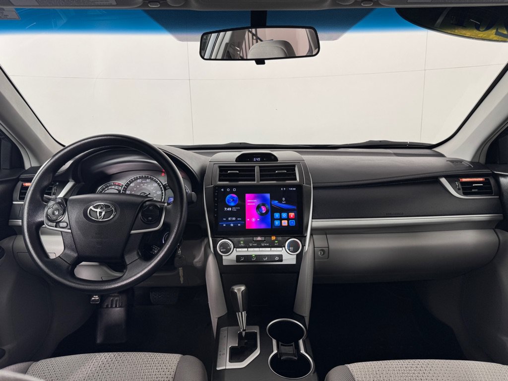 Used 2014 Toyota Camry LE FWD image 18