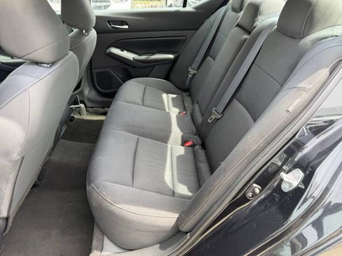 Used 2022 Nissan Altima 2.5 SV FWD image 30