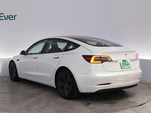 Used 2021 Tesla Model 3 Standard Range Plus RWD image 17