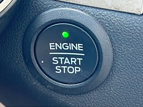 Used 2022 Ford Escape SE w/ Cold Weather Package FWD image 23