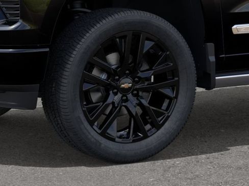 New 2026 Chevrolet Silverado 1500 High Country w/ Technology Package AWD/4WD image 9