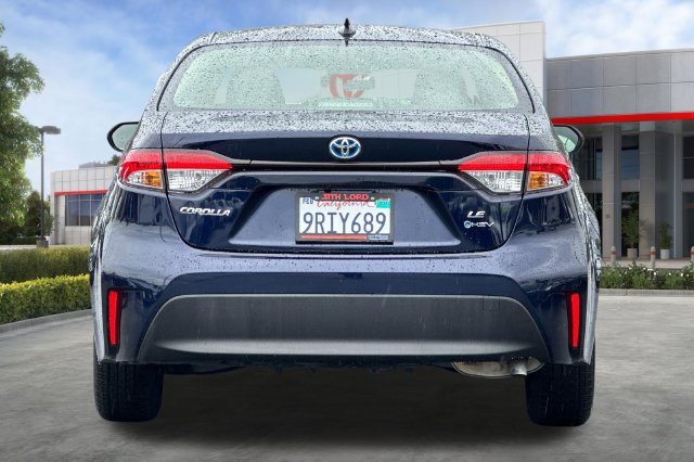 Used 2025 Toyota Corolla LE FWD image 5
