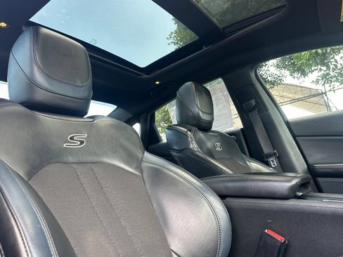 Used 2015 Chrysler 200 S FWD image 16