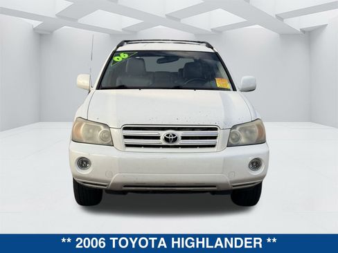Used 2006 Toyota Highlander w/ 3rd Row image 8