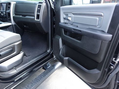 Used 2022 RAM 1500 Classic SLT w/ Electronics Convenience Group AWD/4WD image 35