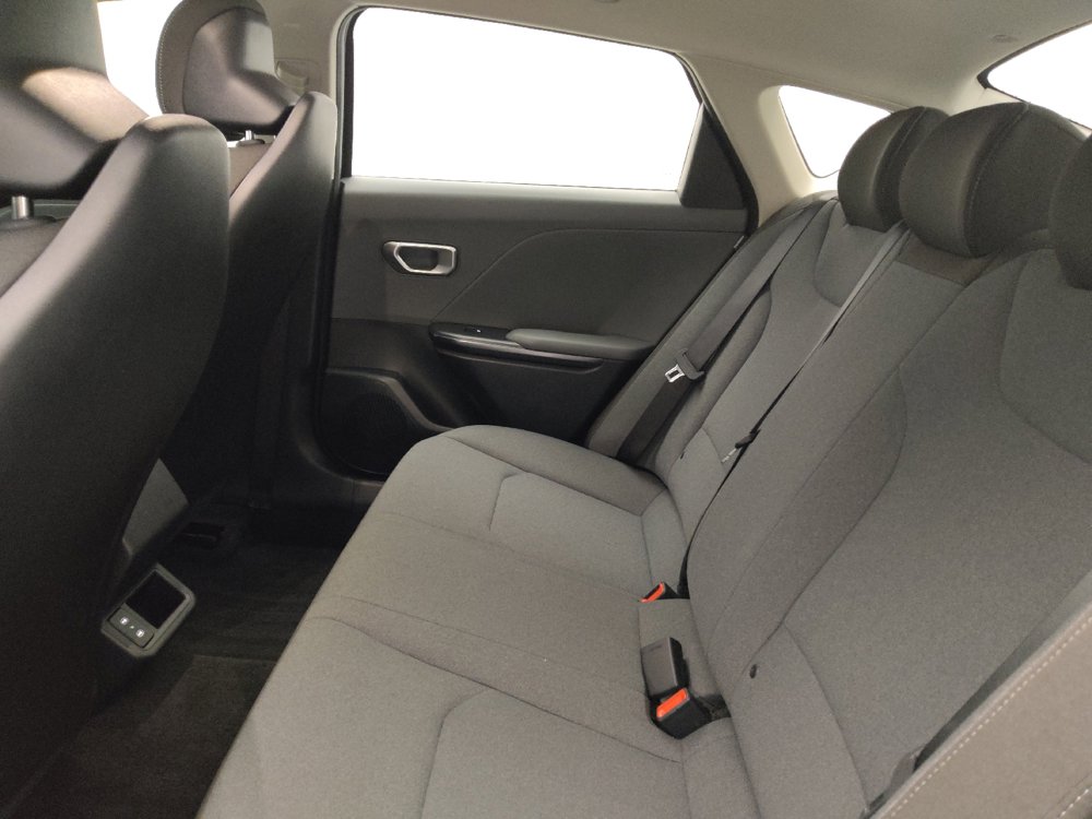 Used 2025 Kia K4 FWD image 18