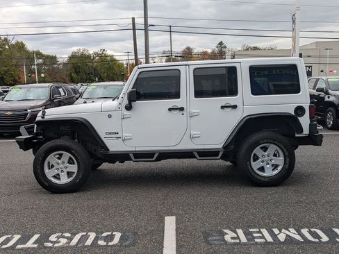Used 2018 Jeep Wrangler Unlimited Sport S image 4