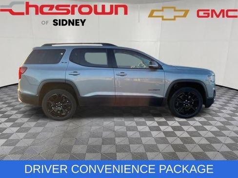 Used 2023 GMC Acadia SLE w/ Driver Convenience Package image 4